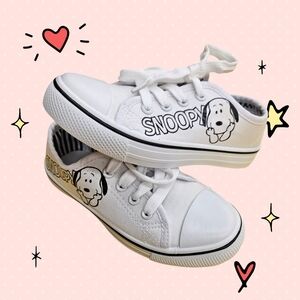 Kids size 13/1 canvas shoes brand new